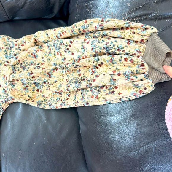 Easel Floral Crew Neck Sweater - Multicolor - Picture 4 of 5